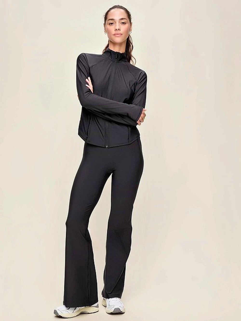 Old Navy Extra High-Rise Flare Go-Dry Black Flare Pants Size Small Like New